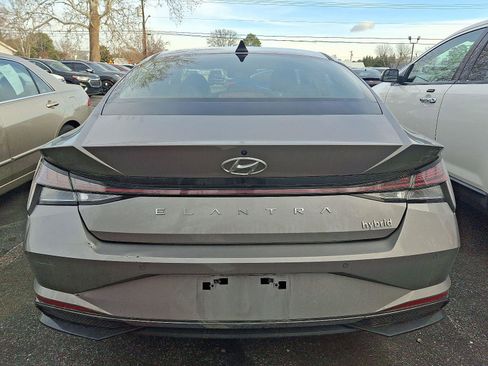 Used 2022 Hyundai Elantra Limited image 5