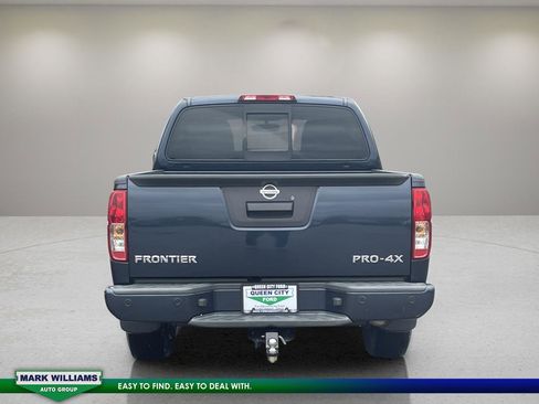 Used 2019 Nissan Frontier PRO-4X image 8
