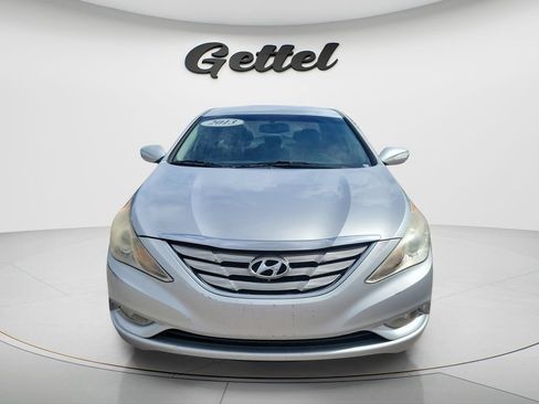 Used 2013 Hyundai Sonata SE FWD image 2