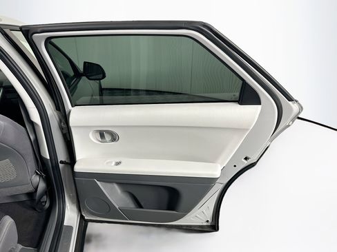 Used 2024 Hyundai Ioniq 5 SE image 28