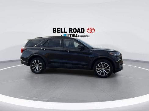 Used 2025 Ford Explorer ST-Line image 10