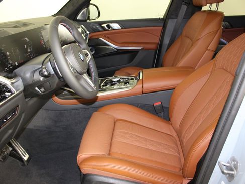 New 2026 BMW X7 M60i image 5