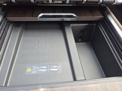 New 2026 GMC Acadia Denali Ultimate w/ LPO, Floor Liner Package AWD/4WD image 9