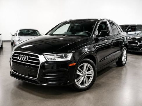 Used 2018 Audi Q3 2.0T Premium w/ Convenience Package FWD image 2