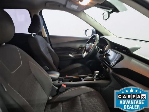 Used 2021 Nissan Kicks SV FWD image 30