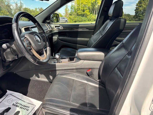 Used 2015 Jeep Grand Cherokee Overland RWD image 16
