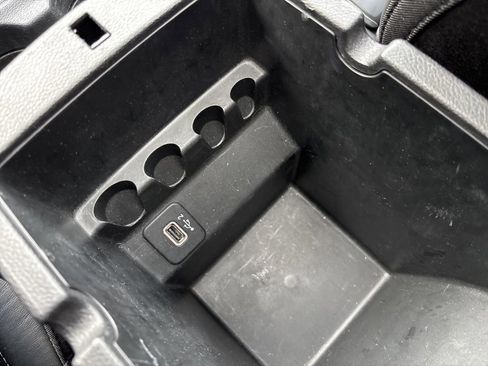 Used 2021 Jeep Cherokee Limited image 20