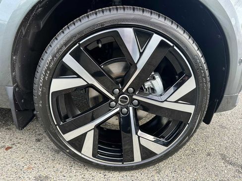 New 2026 Volvo XC60 B5 Ultra w/ Climate Package PRO image 9