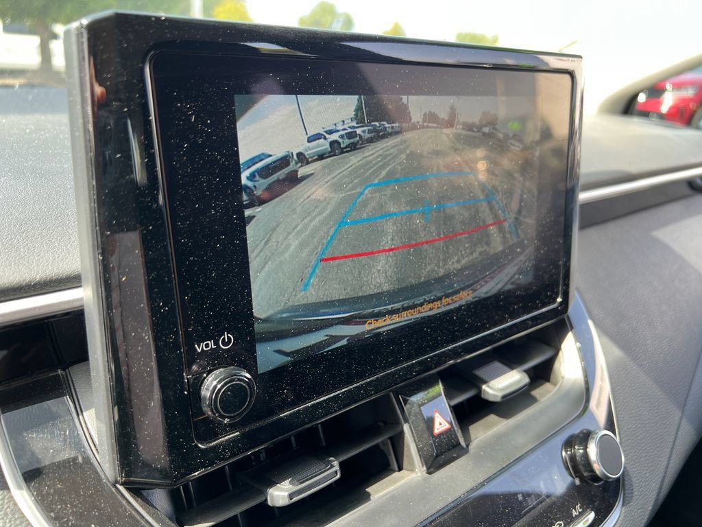 Used 2025 Toyota Corolla LE FWD image 25