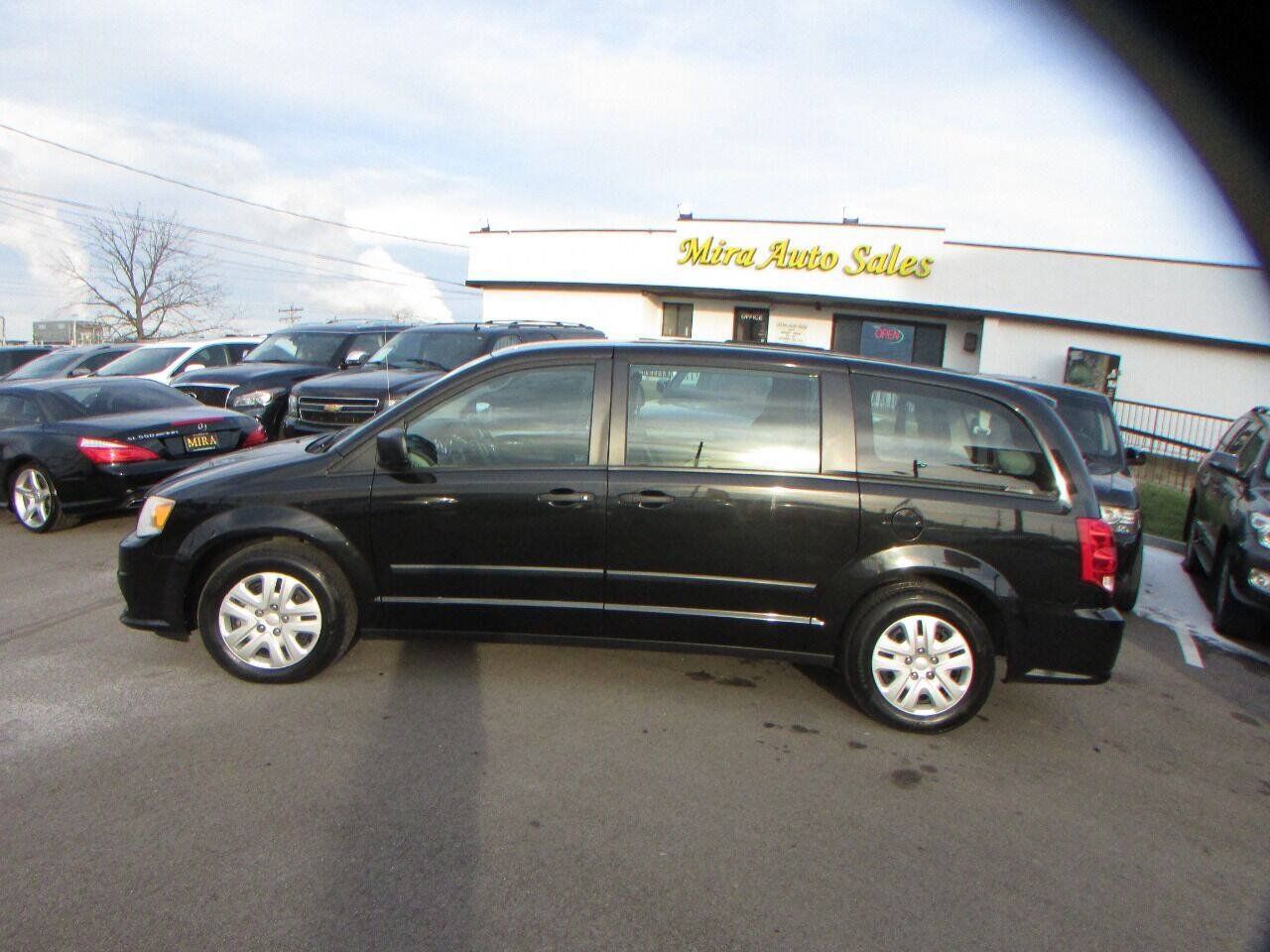 Used 2013 Dodge Grand Caravan American Value Package FWD image 38