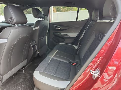 Used 2025 Buick Envista Preferred w/ Convenience II Package image 16