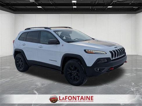 Used 2018 Jeep Cherokee Trailhawk image 7