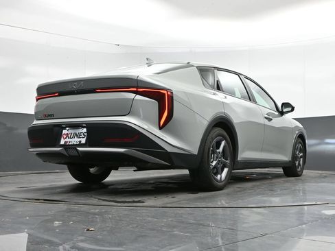 Used 2025 Kia K4 FWD image 38