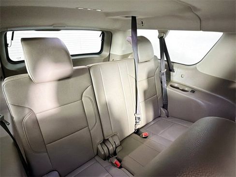 Used 2018 GMC Yukon XL SLT w/ Open Road Package image 25