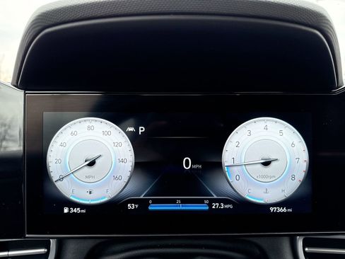 Used 2023 Hyundai Elantra Limited w/ Preferred Accessory Package image 16