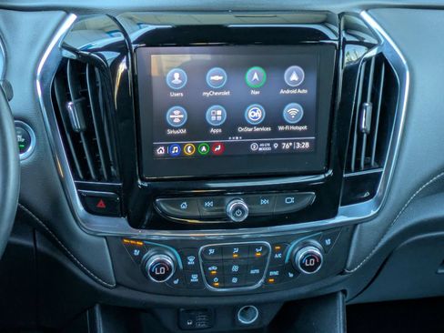 New 2023 Chevrolet Traverse Premier FWD image 18