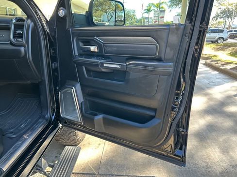 Used 2020 RAM 2500 Limited image 30