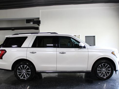 Used 2018 Ford Expedition Limited w/ Driver Assistance Package RWD image 2