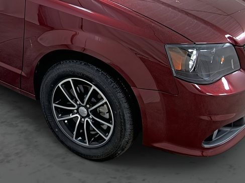 Used 2019 Dodge Grand Caravan GT image 14