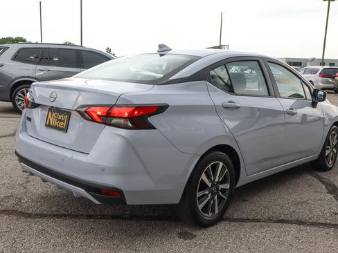Used 2025 Nissan Versa SV FWD image 4