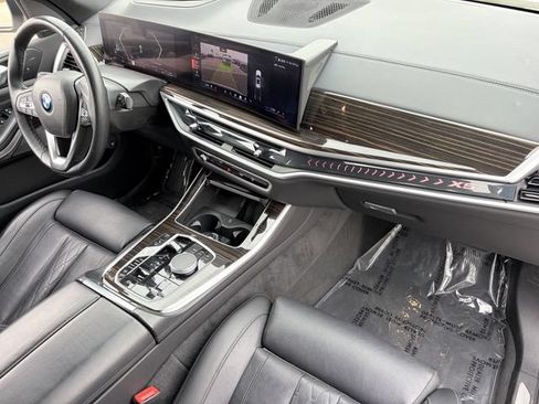 Used 2025 BMW X5 xDrive50e AWD/4WD image 13