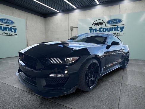 Used 2019 Ford Mustang Shelby GT350R w/ GT350R Equipment Group 920A image 3