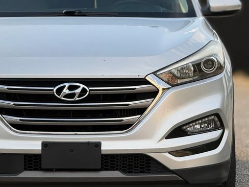 Used 2016 Hyundai Tucson Limited w/ Option Group 03 AWD/4WD image 12