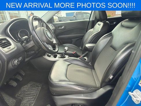 Used 2018 Jeep Compass Latitude w/ Popular Equipment Group AWD/4WD image 14