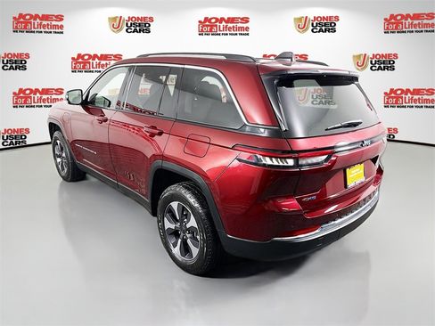 Used 2022 Jeep Grand Cherokee Limited 4xe image 2