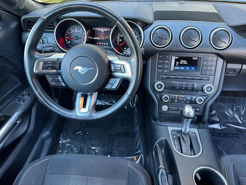 Certified 2018 Ford Mustang Coupe w/ Black Accent Pkg RWD image 15