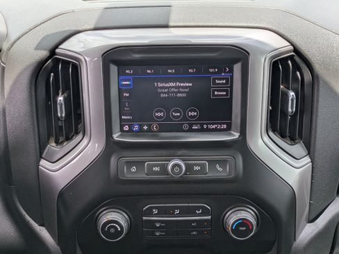 Used 2021 Chevrolet Silverado 1500 Custom AWD/4WD image 17