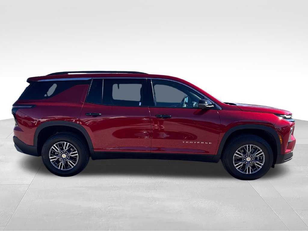Used 2026 Chevrolet Traverse LT w/ Driver Confidence Package FWD image 6