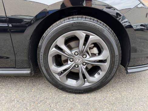 Used 2023 Honda Accord EX image 7