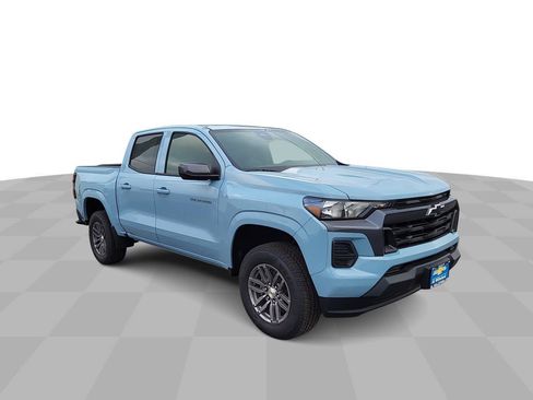 New 2025 Chevrolet Colorado LT w/ LPO, Tailgate Decal Package image 2