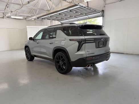 Certified 2024 Chevrolet Traverse RS image 8