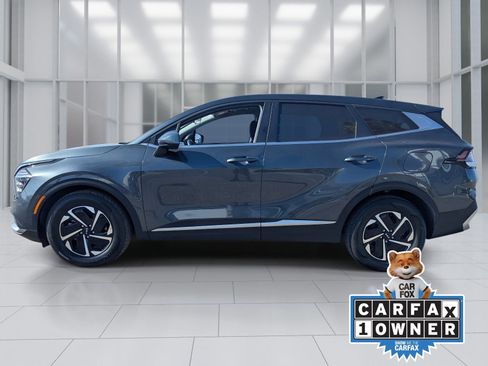 Used 2024 Kia Sportage LX FWD image 2
