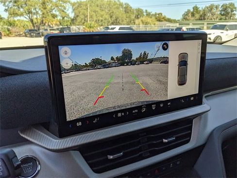 New 2025 Ford Explorer Active image 26