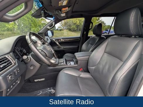 Used 2023 Lexus GX 460 Luxury w/ Sport Design Package AWD/4WD image 10