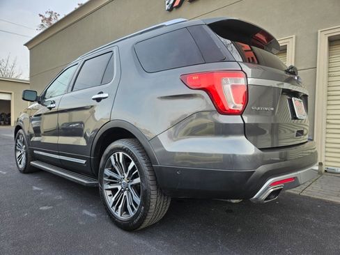 Used 2016 Ford Explorer Platinum image 25