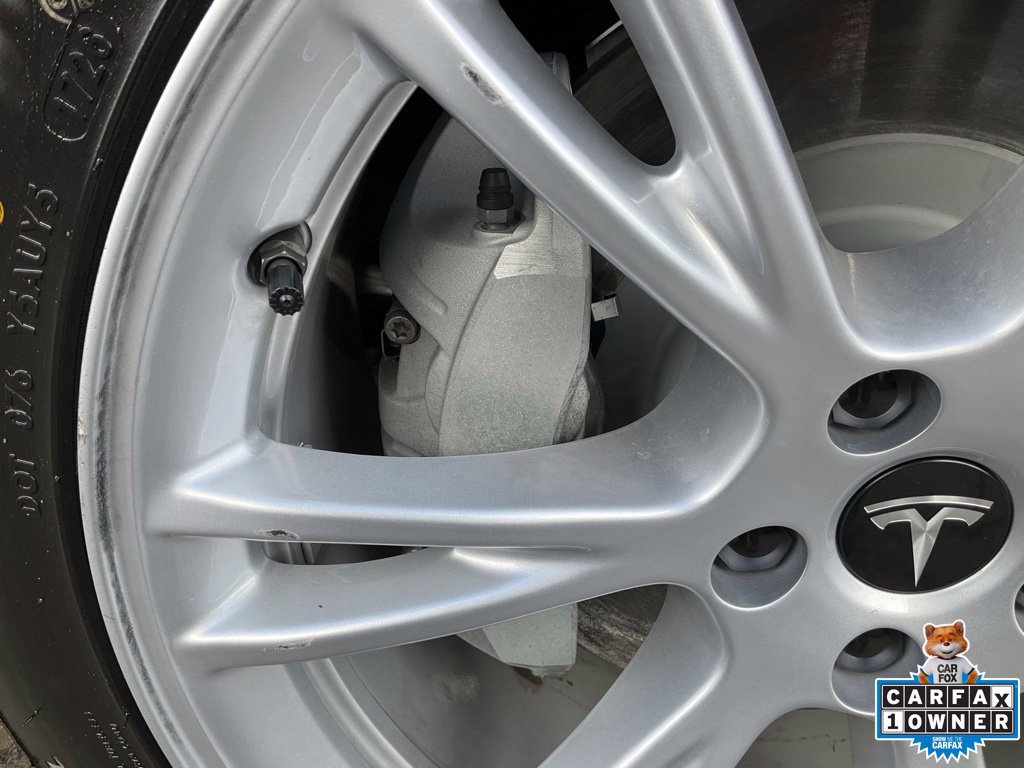 Used 2024 Tesla Model Y Long Range AWD/4WD image 85