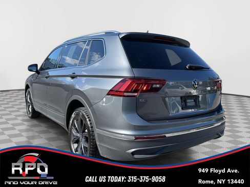 Used 2022 Volkswagen Tiguan SE AWD/4WD image 3