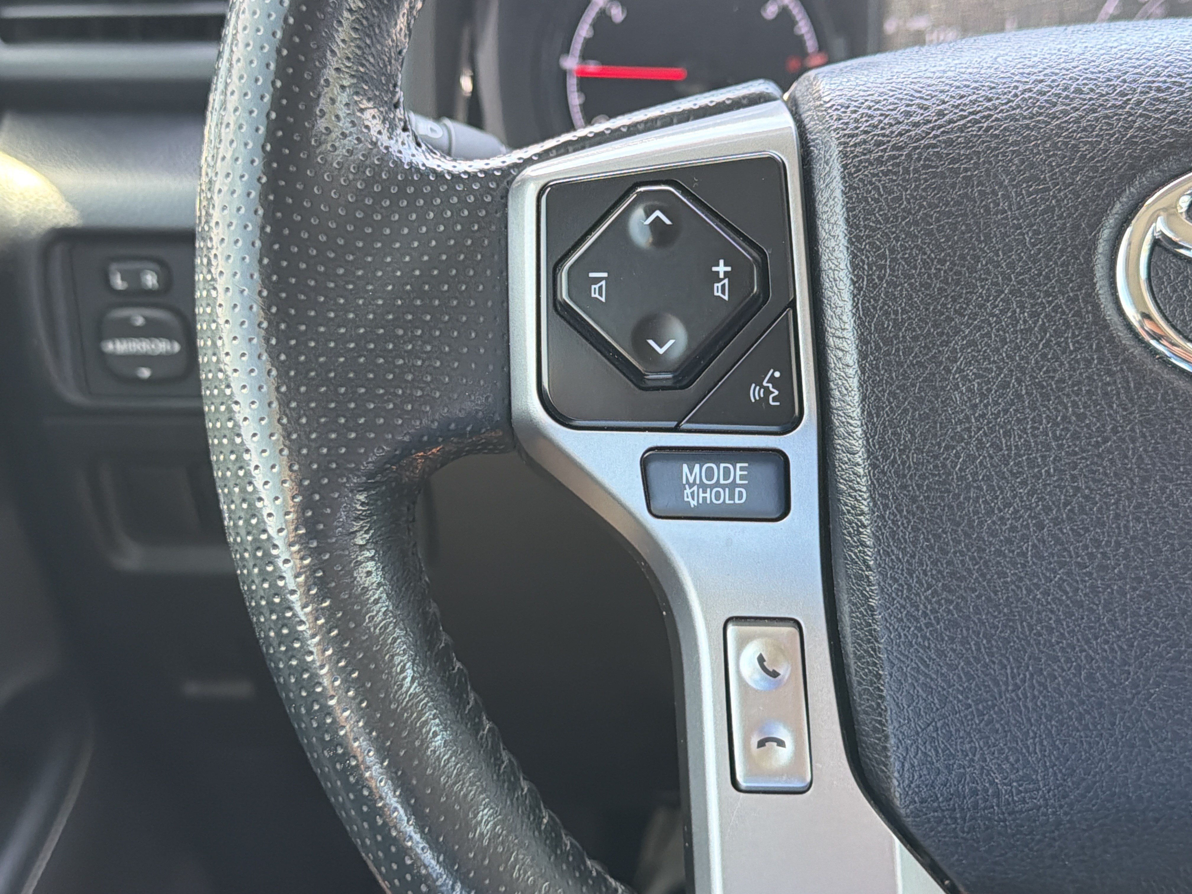 Used 2023 Toyota 4Runner SR5 Premium w/ Moonroof Package RWD image 14