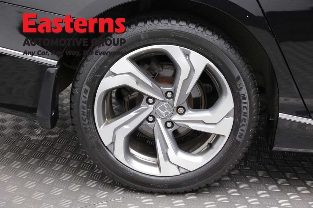 Used 2019 Honda Accord EX image 31