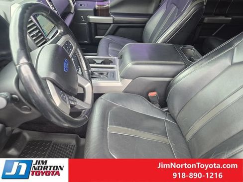 Used 2017 Ford F150 Platinum w/ Equipment Group 701A Luxury AWD/4WD image 15