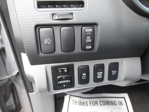 Used 2015 Toyota Tacoma 4x4 Access Cab V6 w/ TRD Sport Package image 18