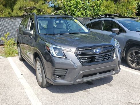 Used 2024 Subaru Forester AWD/4WD image 3