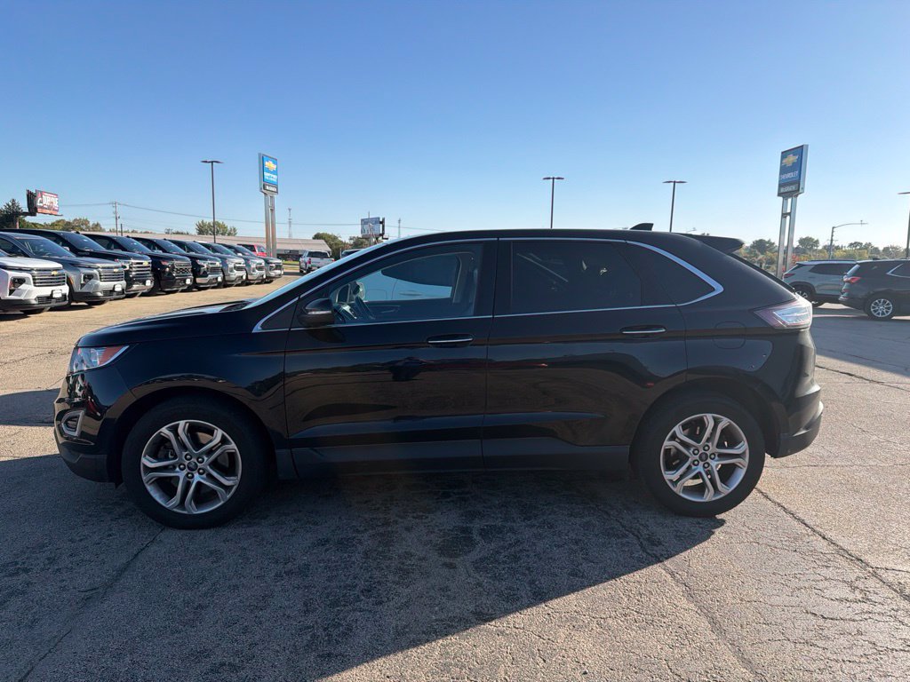 Used 2017 Ford Edge Titanium w/ Technology Package AWD/4WD image 2