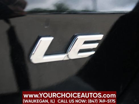 Used 2018 Toyota Sienna LE image 11