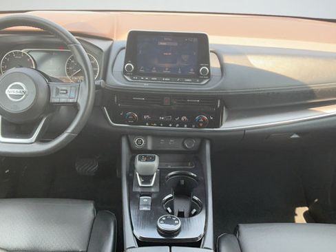 Used 2021 Nissan Rogue SV w/ Premium Package AWD/4WD image 17