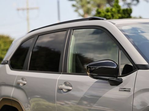 Used 2025 Subaru Forester Touring AWD/4WD image 3